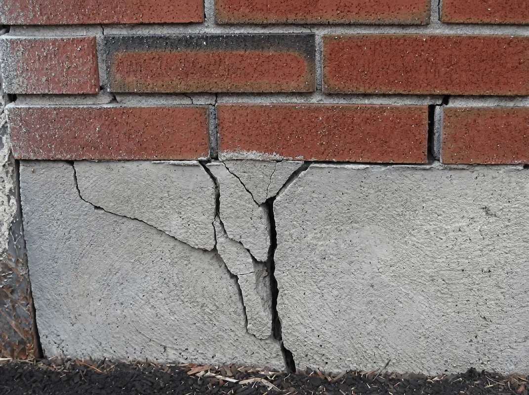 Concrete foundation with serious structural damage in Chandler, AZ